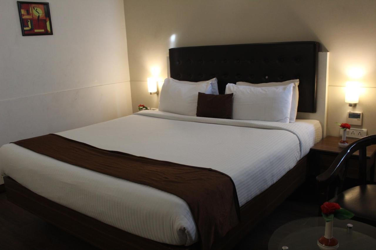 Hotel Avexia Premiere Agra Exteriér fotografie